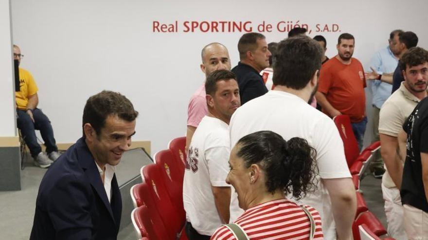 José Riestra anuncia que el Sporting hará dos fichajes "en cuestión de horas"