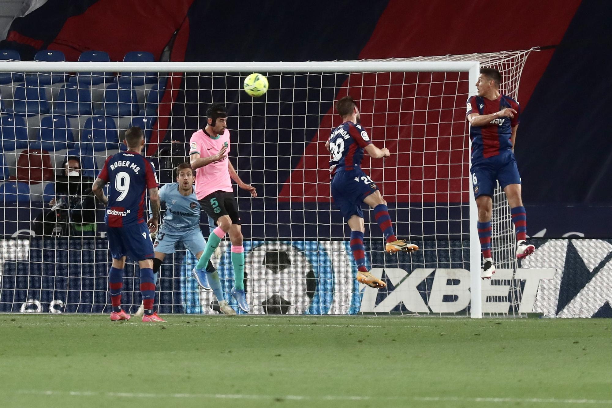 Las imágenes del empate entre el Levante y Barcelona en el Ciutat de València