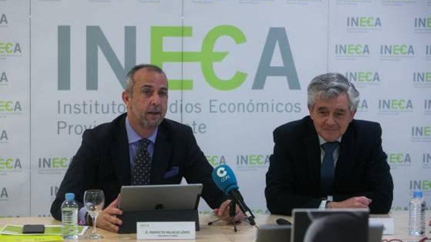 El presidente de Ineca, Perfecto Palacio, y el coordinador de Estudios, Francisco Llopis.