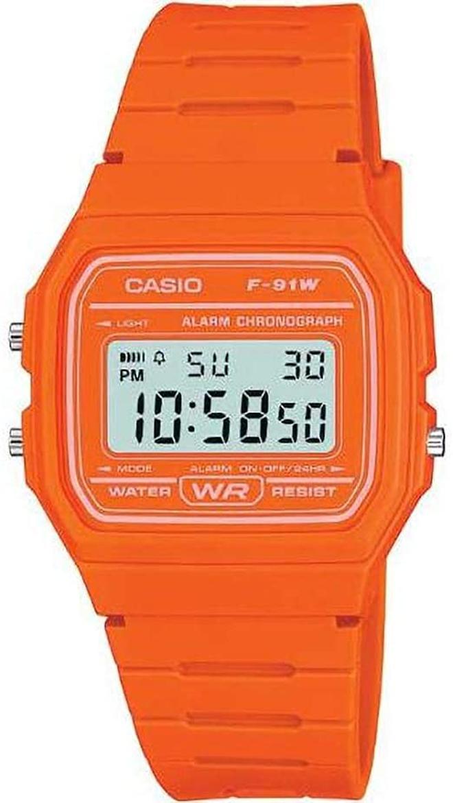 Reloj Casio naranja (precio: 27 euros)
