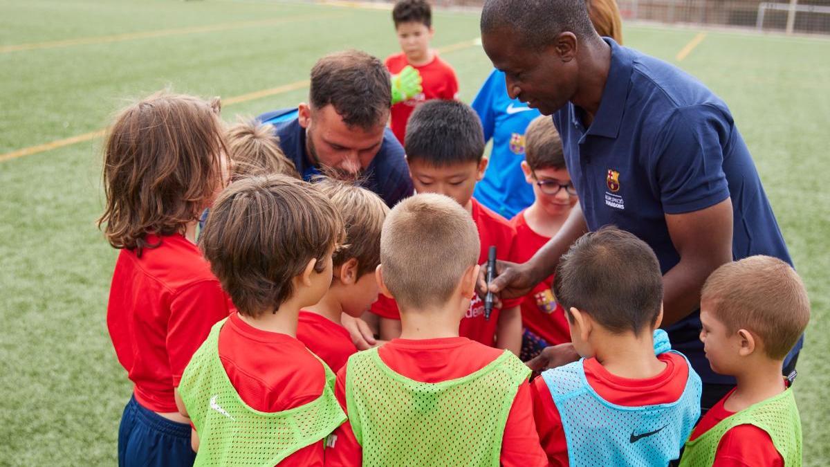 Visita de Samuel Okunowo al Campus Barça Academy Sport