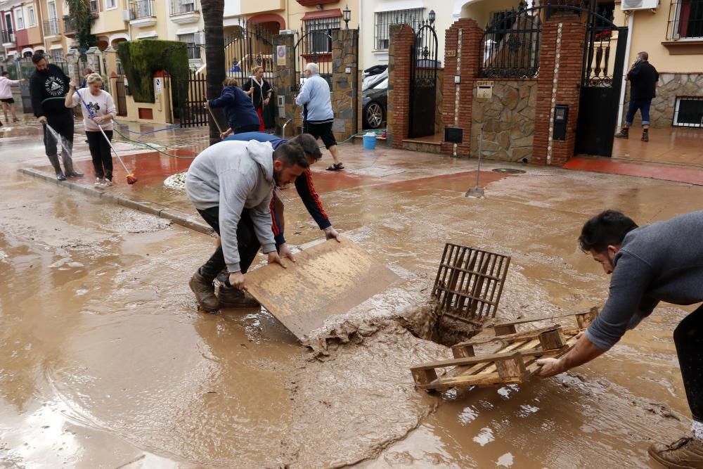 Nueva noche de tormenta y granizo en Málaga que desborda el río Campanillas