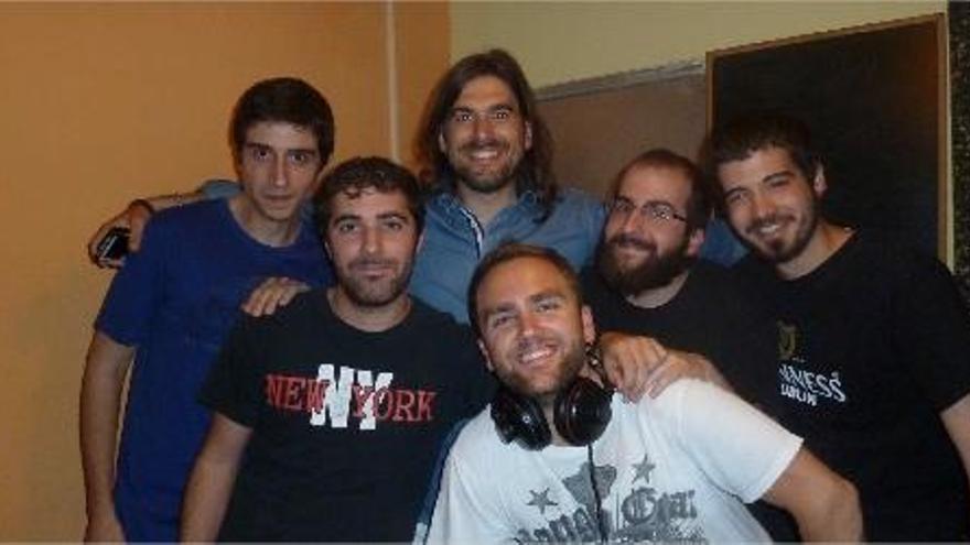 La banda valenciana, durant l&#039;enregistrament del seu nou treball.