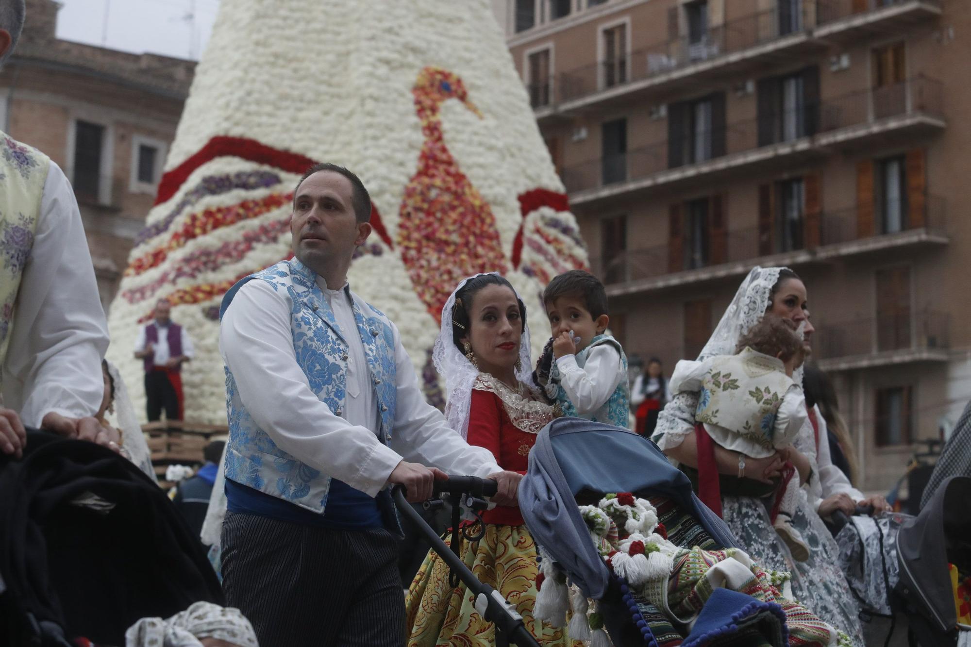 Búscate en el segundo día de ofrenda por la calle de la Paz (entre las 18:00 a las 19:00 horas)