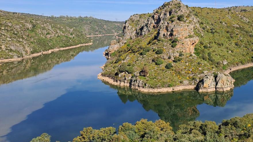 La apuesta por el turismo de estrellas en Zamora: un pueblo construirá un mirador observatorio en los Arribes