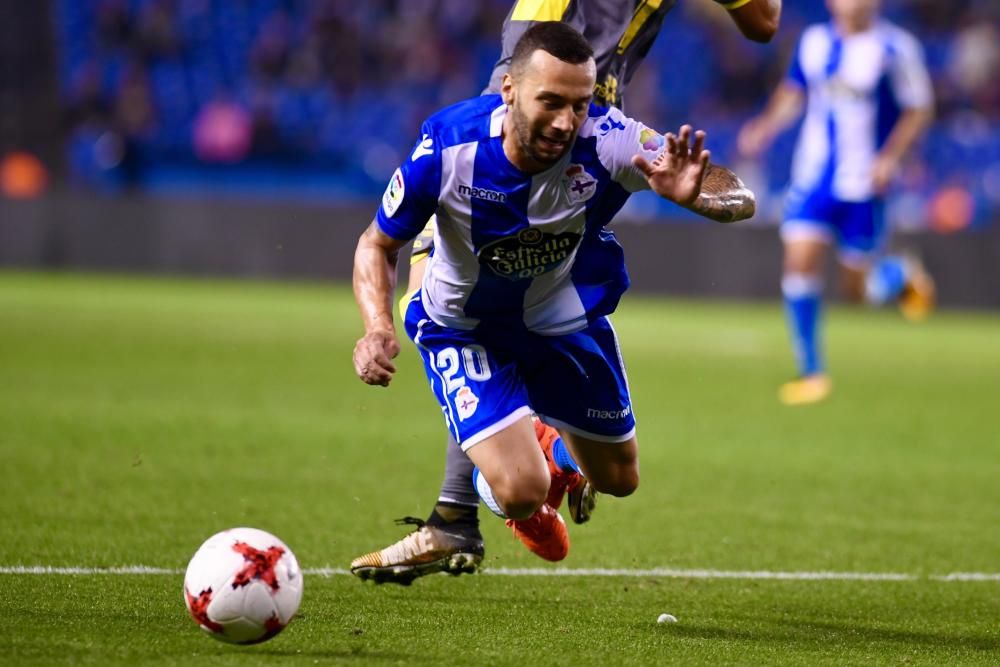 El Dépor cae goleado ante Las Palmas