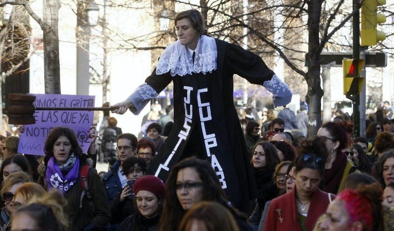 Manifestación contra la violencia machista en Zaragoza