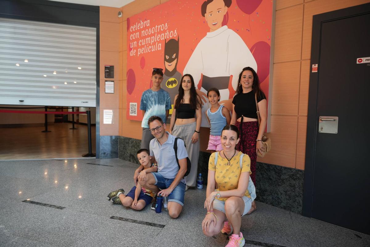 Imágenes del último día del Cine Conquistadores de Badajoz