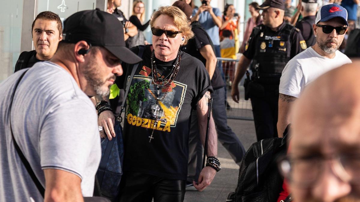 Axl Rose en su llegada a Vigo.