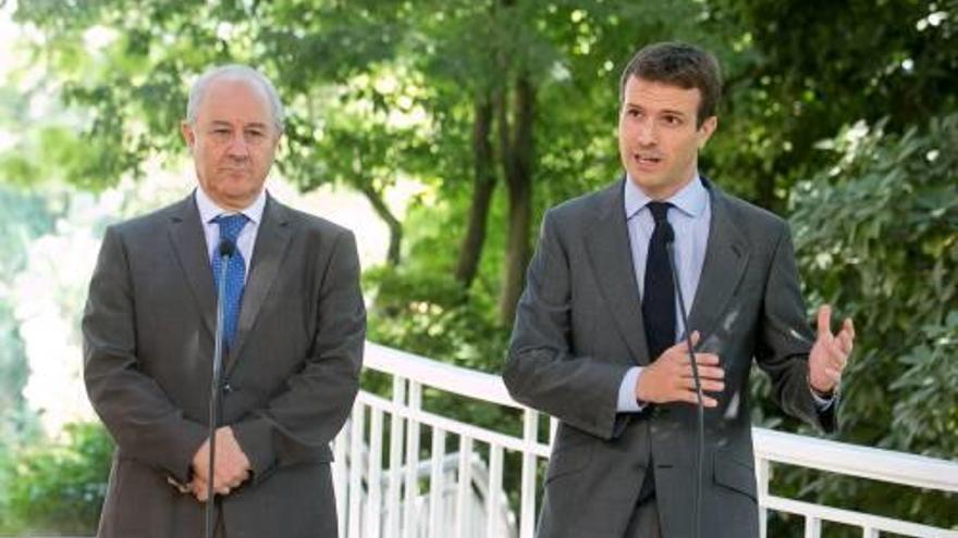 Casado va visitar el president del PSD portuguès.