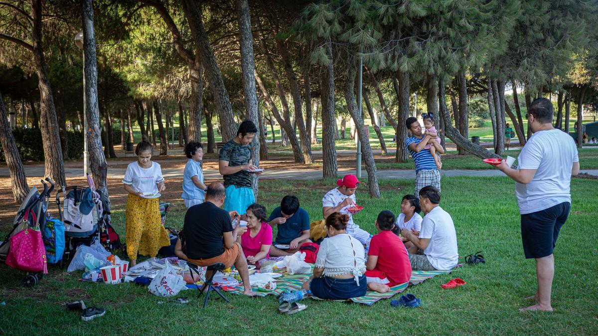 Catalunya permitirá las reuniones sociales de más de 10 personas