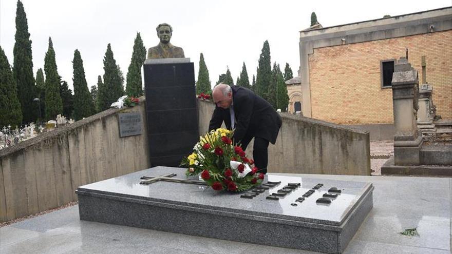 Una ofrenda floral recuerda a Fleta en el 80 aniversario de su muerte