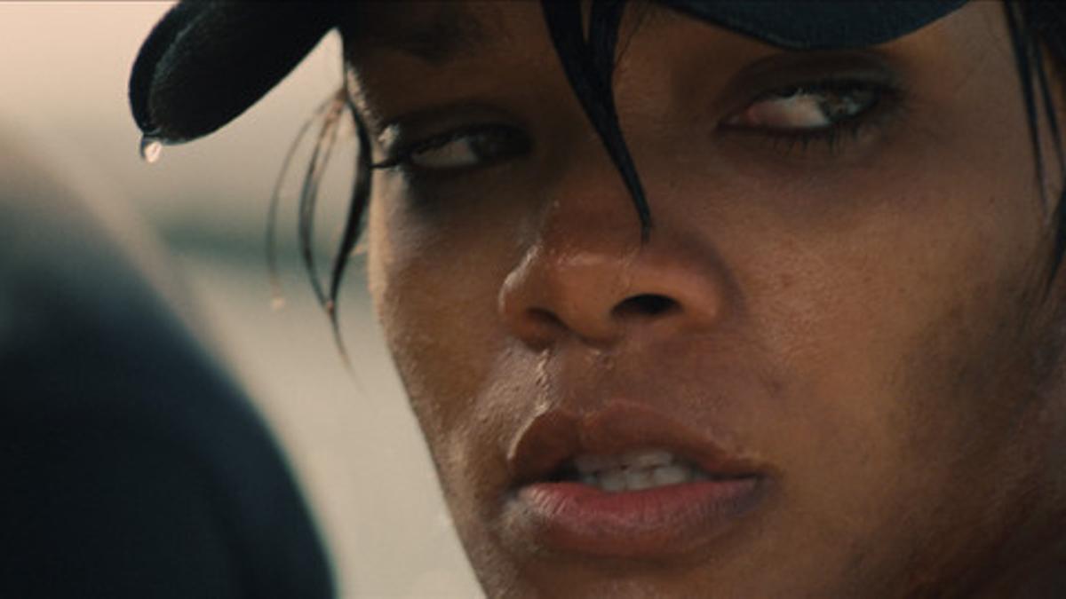La cantante Rihanna, en un fotograma de la película 'Battleship'.