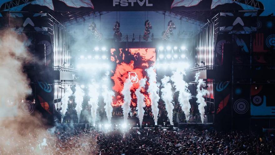 La Blackworks irrumpe en Port de Sagunt al ritmo del Hard Techno