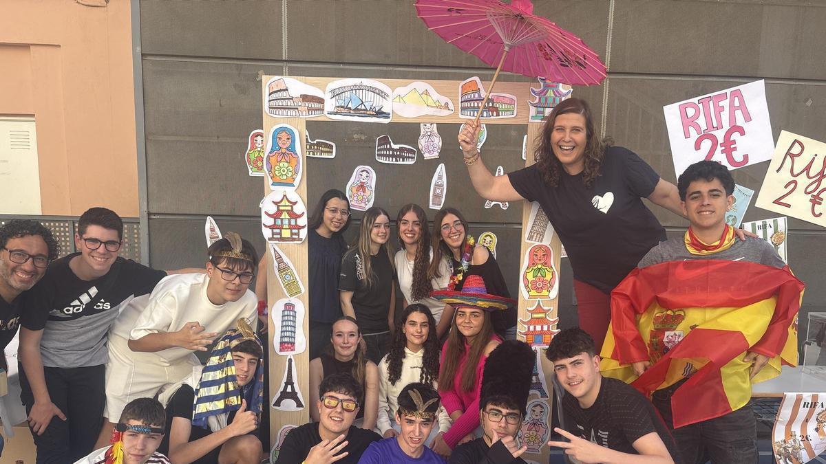 El col·legi San Roque de Benicalap ha reunit 300 persones en la seua Festa de la Família