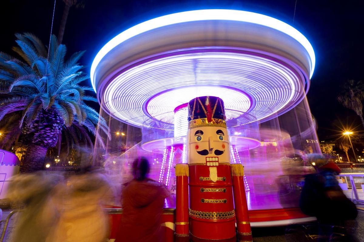 El Port de Barcelona enciende las luces navidad en la Fira de Nadal