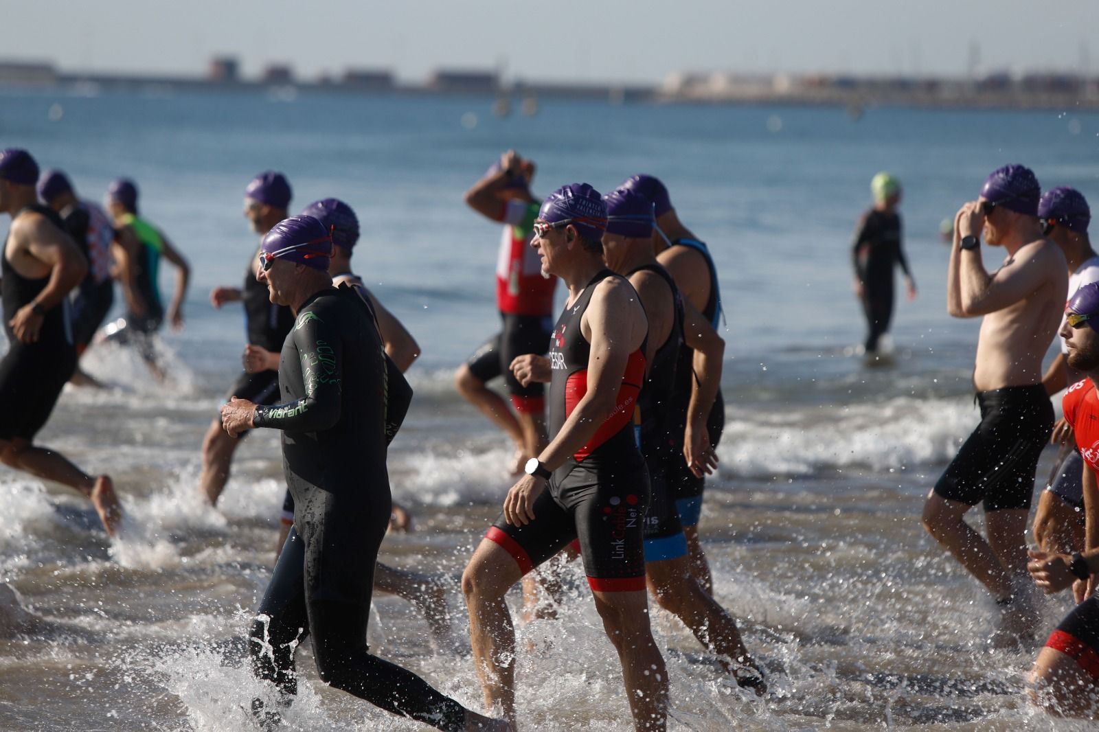 El Triatlón Playa de la Malvarrosa, en imágenes