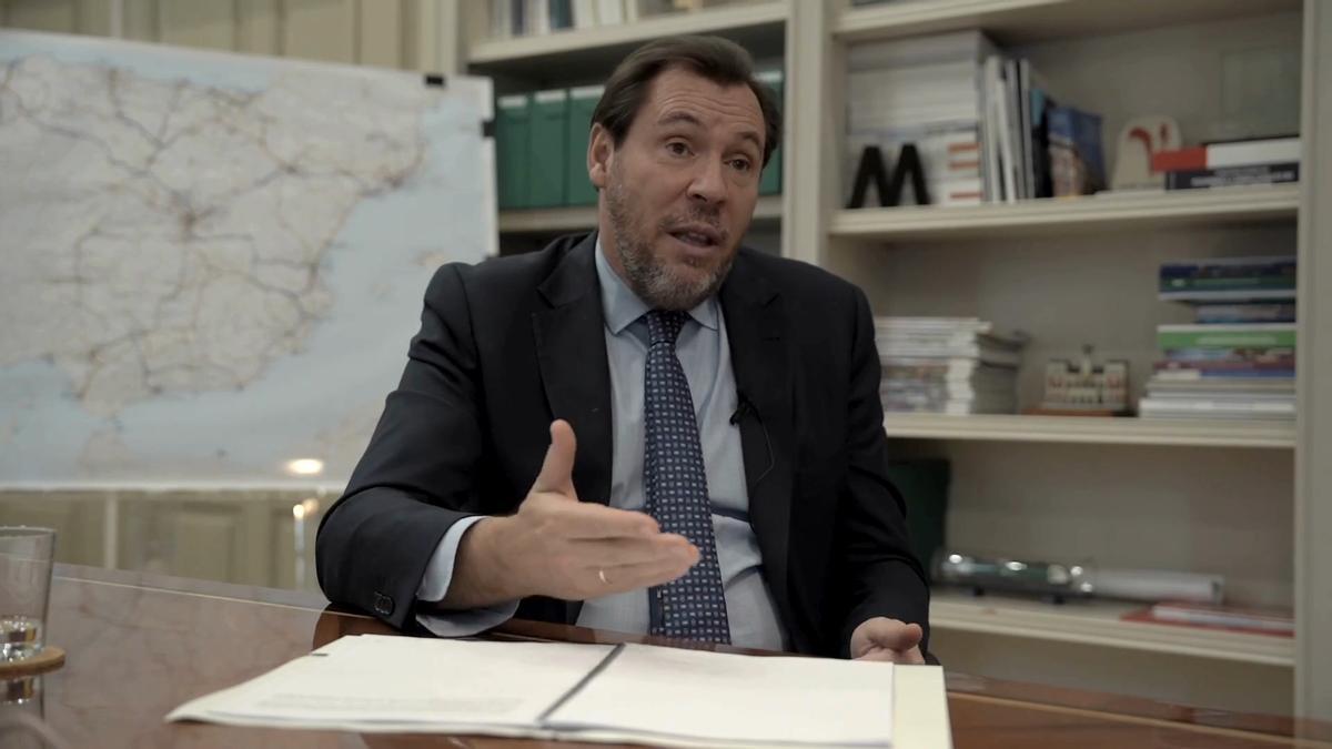 Óscar Puente: "Zaragoza será la primera ciudad preparada para que el AVE pueda ir a 350 kilómetros por hora"