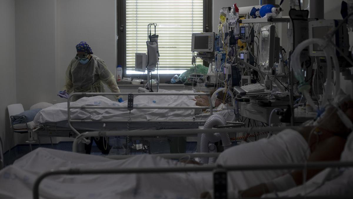 Varios pacientes de Covid en un hospital público.