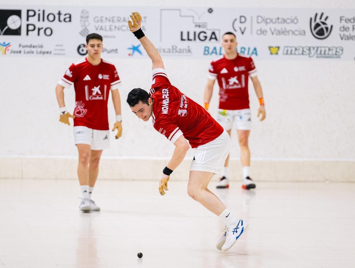 Els rojos guanyen a Oliva a l'equip del saforenc Montaner