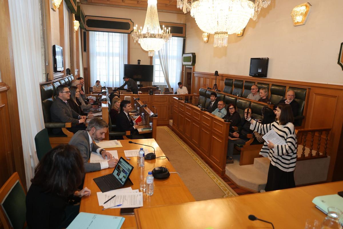 Cambio de postura de los no adscritos: Sanmartín obtiene la confianza del pleno y logra la aprobación de los presupuestos