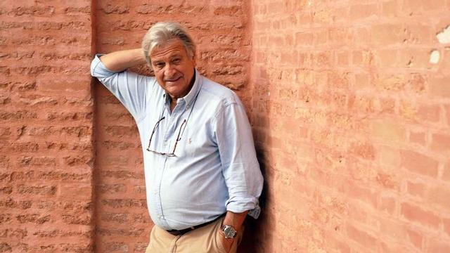 El arquitecto Salvador Moreno Peralta posa para la entrevista. | ÁLEX ZEA