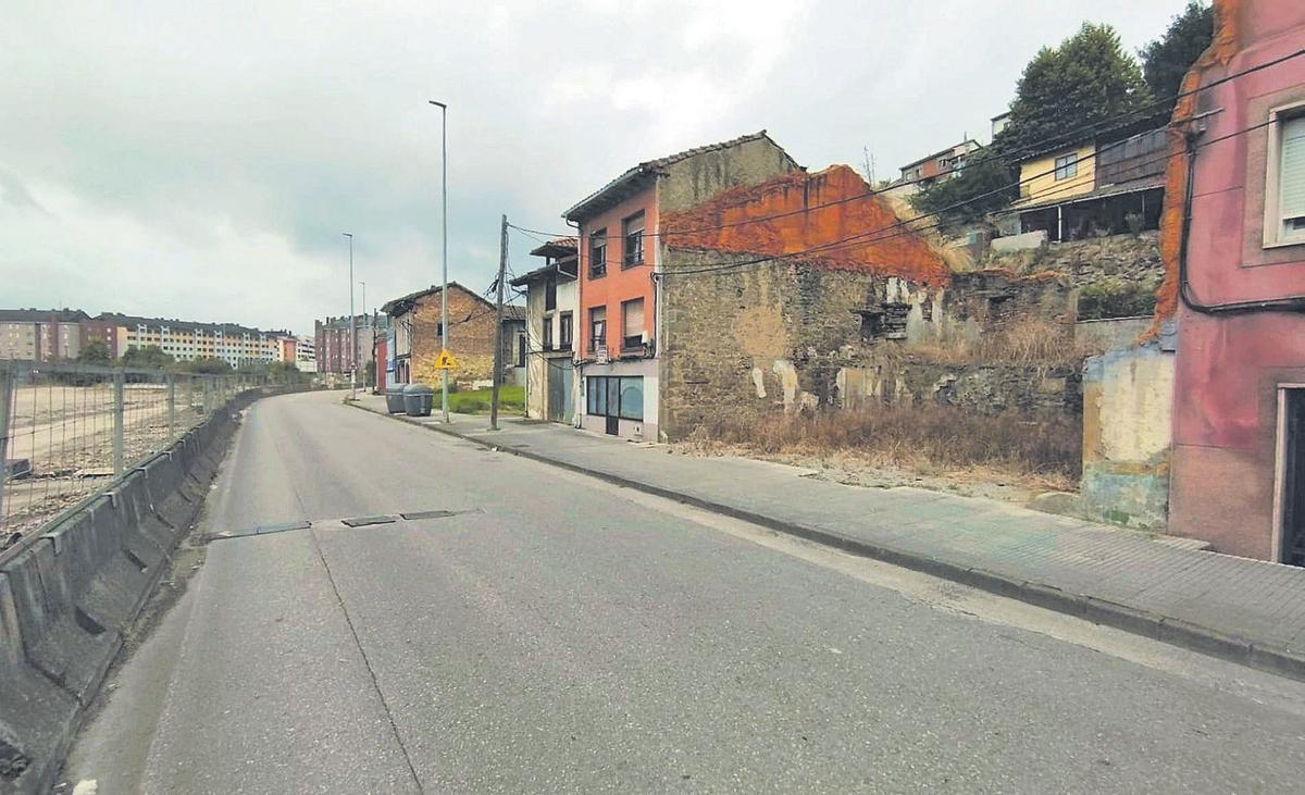 Vista del barrio de El Puente, con la zona liberada por las vías a la izquierda.