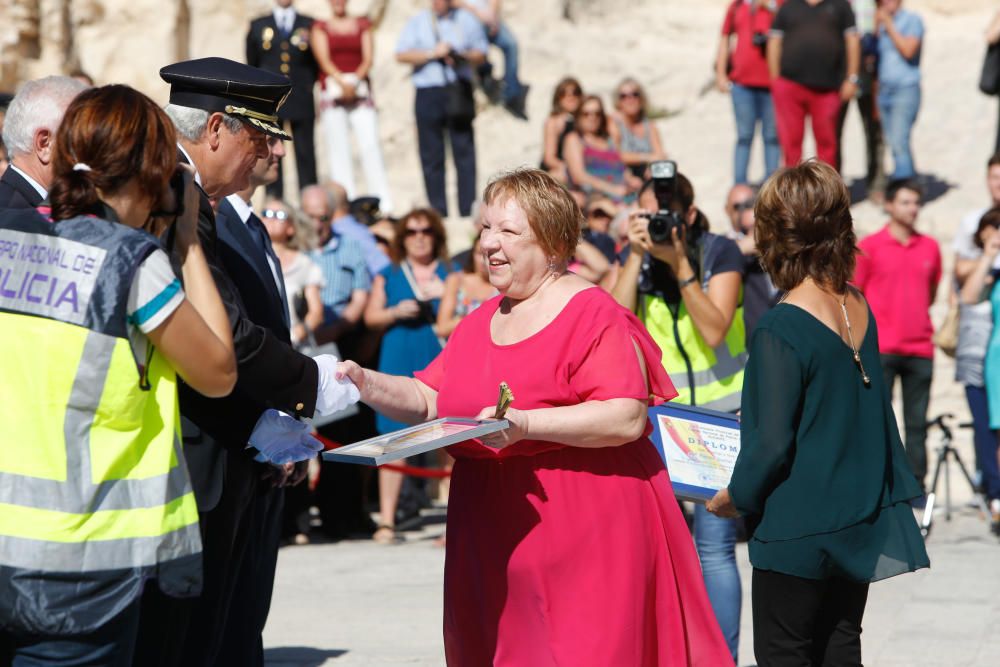 Un momento del acto de la Policía en el Castillo de Santa Bárbara.