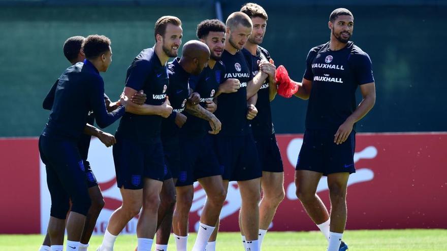 La selección inglesa durante un entrenamiento.