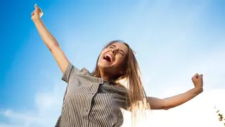 Arthur Brooks, experto en felicidad de Harvard: "Los amigos de verdad son 'inútiles', ya que te quieren por ser quien eres, sin importarles tu cargo, poder o estatus"