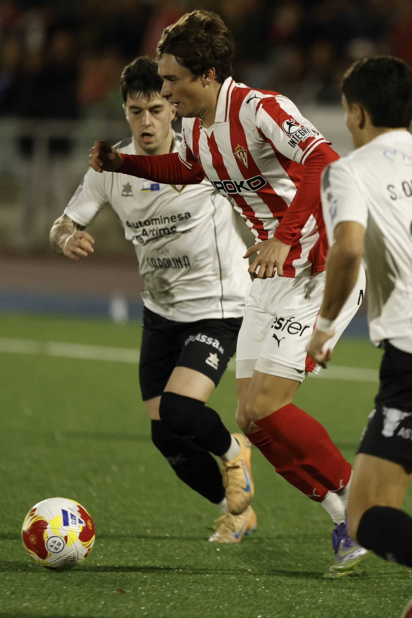 EN IMÁGENES: Gran ambiente en Mieres para el Caudal-Sporting de Copa del Rey