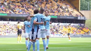 El Celta clausura la pretemporada con una lección de solvencia ante los Wolves