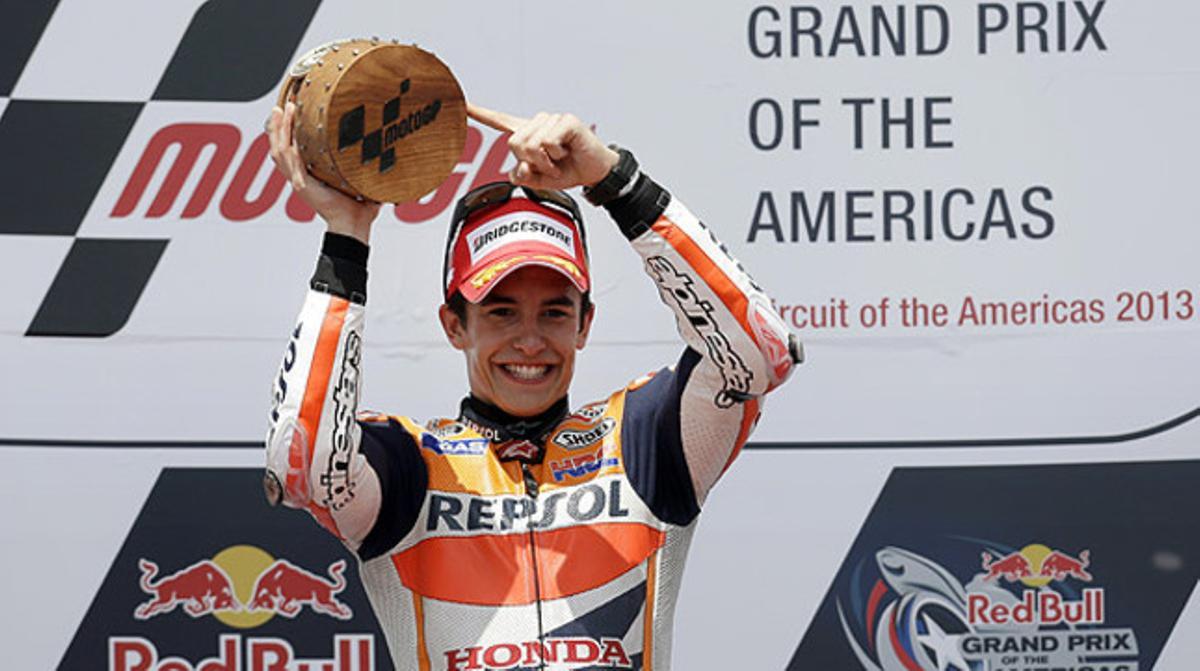 Marc Márquez, eufòric al podi d’Austin després de guanyar el Gran Premi de les Amèriques.