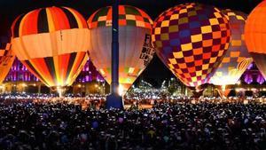 El parc Central d’Igualada durant una edició anterior de l’espectacle Night Glow.