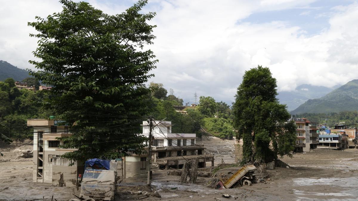 Las inundaciones en Nepal dejan casi un centenar de fallecidos y cientos de desaparecidos
