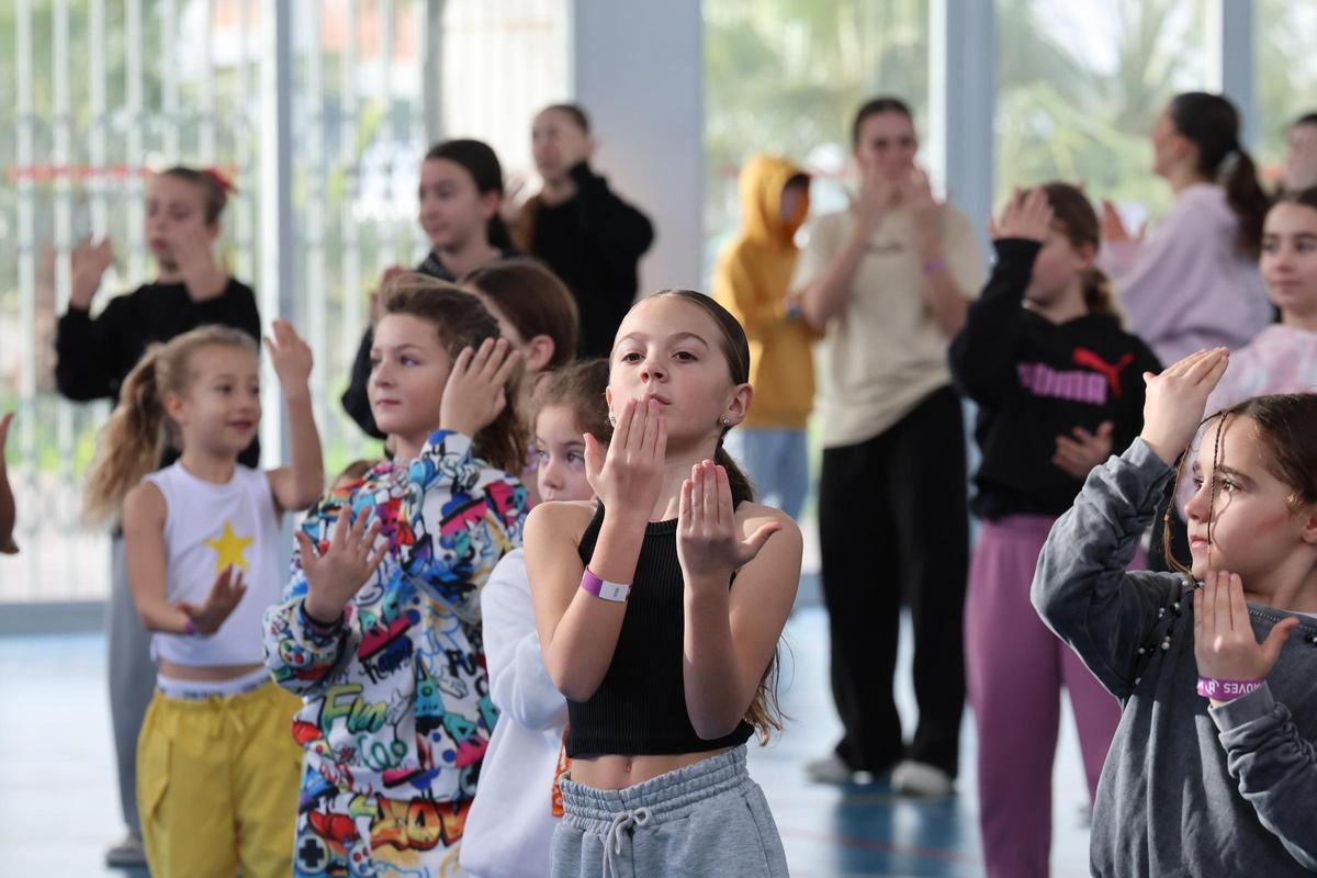 Todas las imágenes del taller de danza moderna a beneficio de Ibiza IN Todas las imágenes del taller de danza moderna a beneficio de Ibiza IN