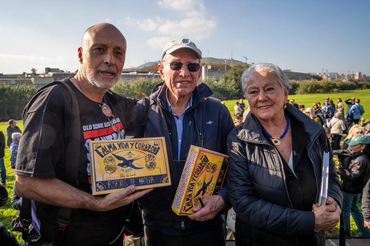 Catalunya Mirades Solidàries ha celebrado un homenaje póstumo al fotógrafo Joan Guerrero en Santa Coloma de Gramenet. La asociación ha inaugurado una exposición de Guerrero en el Parc Fluvial del Besòs y ha entregado el I Premio Joan Guerrero al fotógrafo brasileño Sebastiao Salgado. 