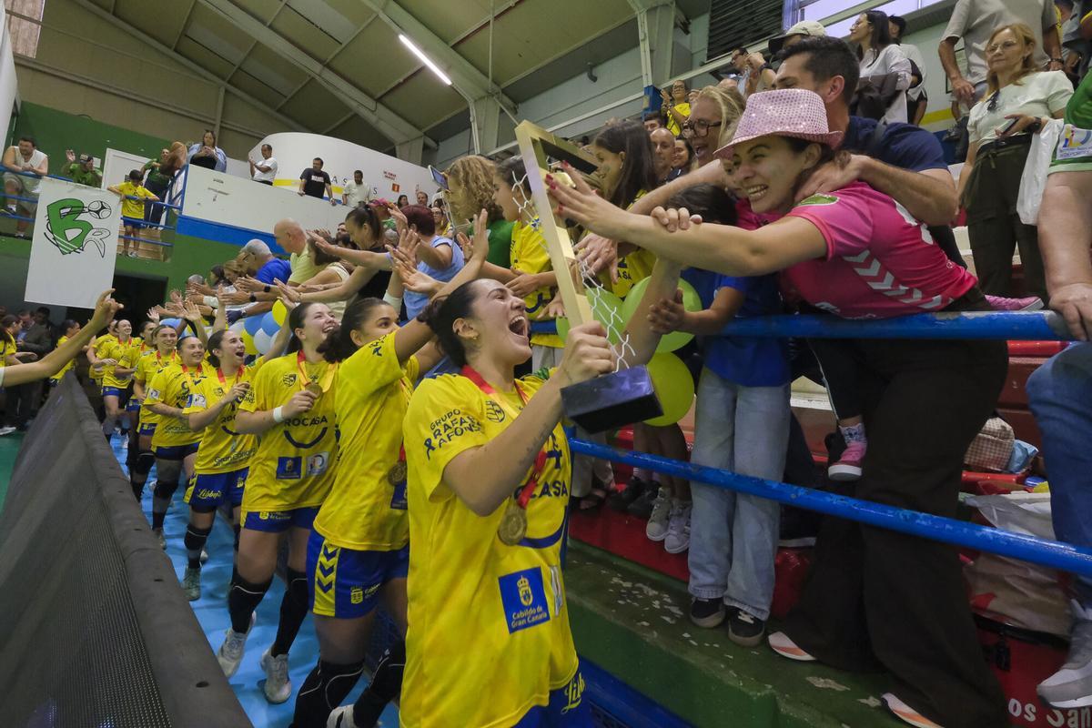 El Rocasa Gran Canaria se corona en la Liga Guerreras Iberdrola por segunda vez siete años