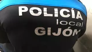 Intervención policial en Gijón por un incidente de tráfico en el Muro