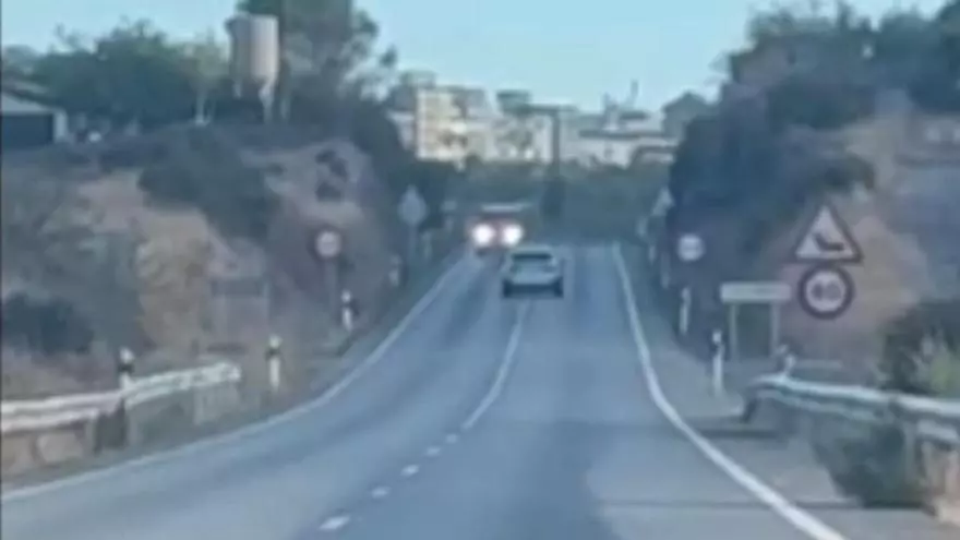 Vídeo | Pillado un conductor circulando en sentido contrario entre Cáceres y Casar