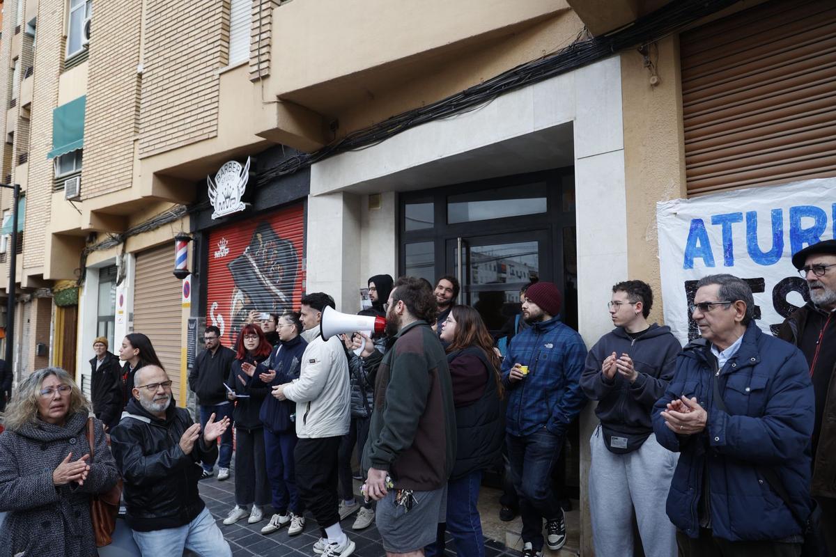 Denuncian el desahucio de una mujer vulnerable en Benicalap