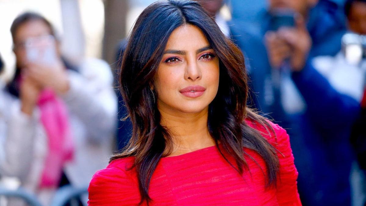 Priyanka Chopra, dos looks en menos de 24h para ir de promoción