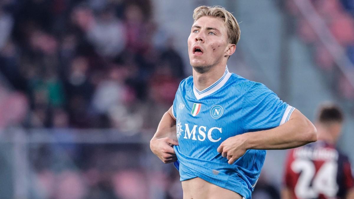 Rasmus Hojlund reacciona a la derrota de su equipo