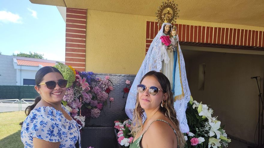 Los más jóvenes tienen muy presente a &quot;Manolito El Pegu&quot; en El Carbayu de Lugones: &quot;Esta fiesta es él&quot;