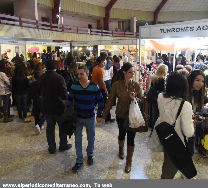 GALERÍA DE FOTOS -- Los castellonenses disfrutan del chocolate y la panadería artesana en Chococas