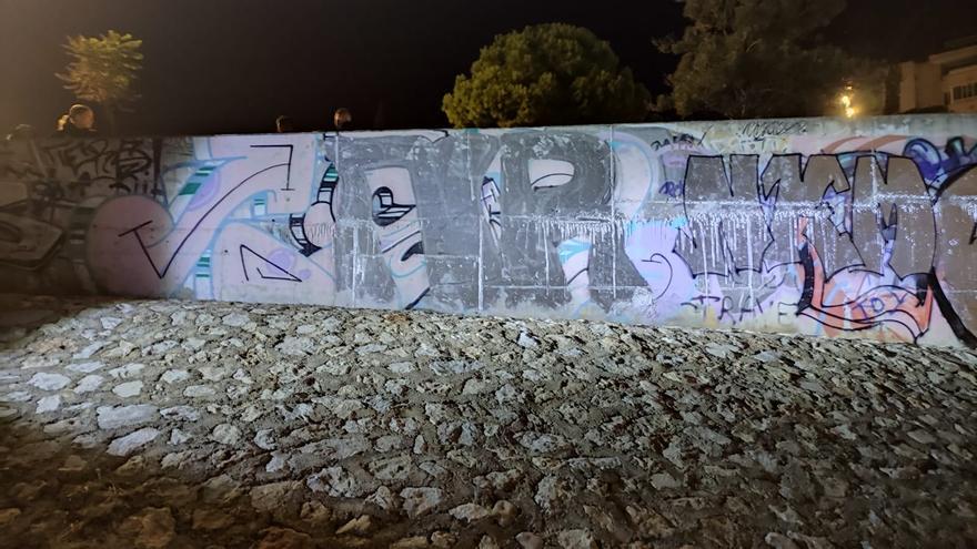 Denunciados cuatro grafiteros por realizar pintadas en el torrente del parque de sa Riera de Palma