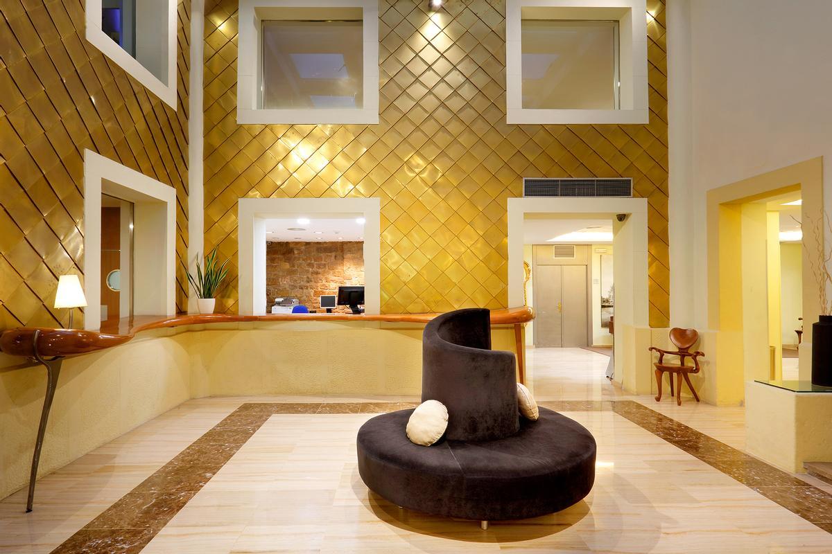 Hesperia Barcelona Barri Gòtic y su decoración modernista.