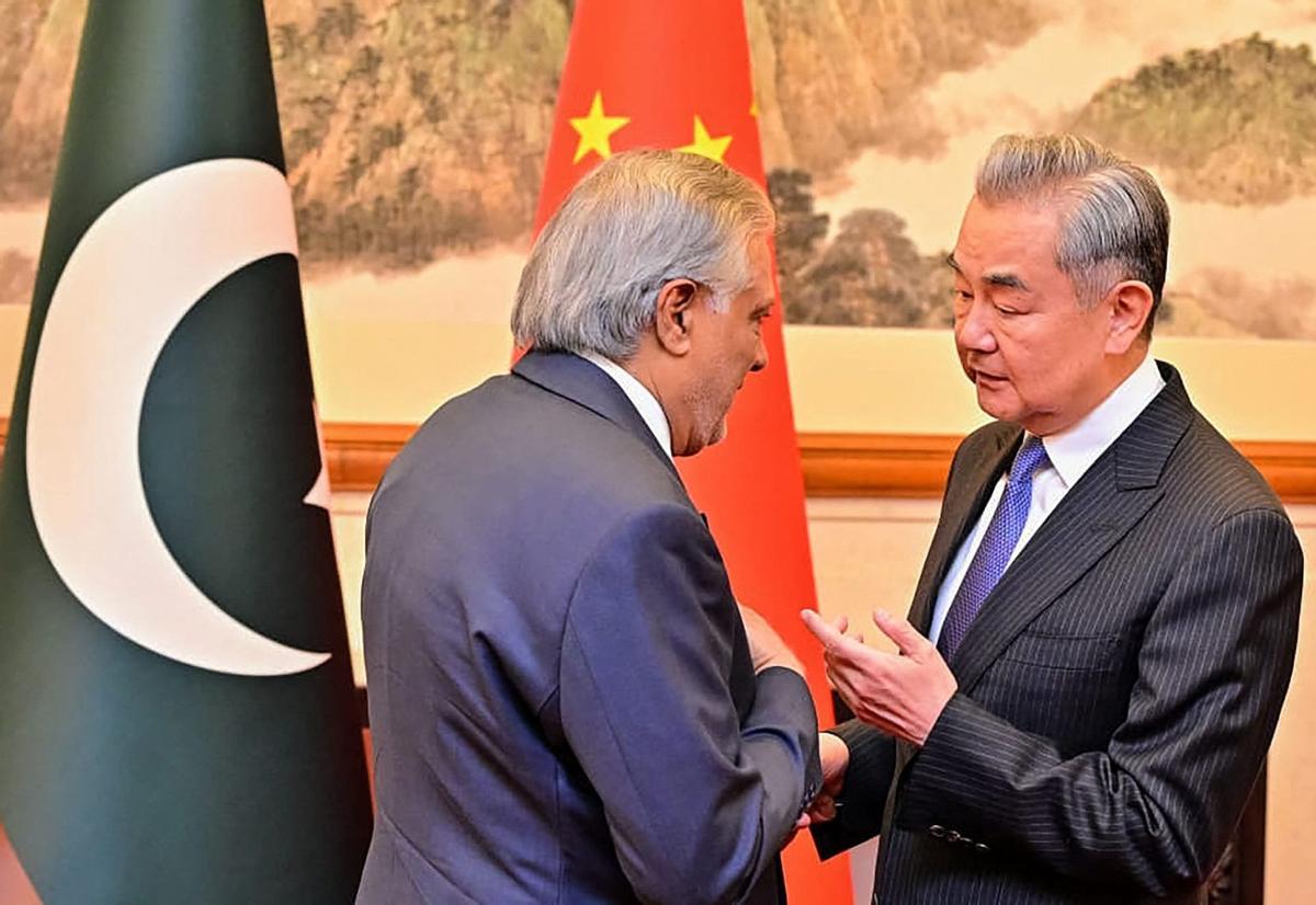 La Xina es postula com a pacificador a l’Iran amb una proposta amb el Pakistan