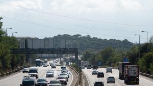 Els Mossos detenen in fraganti a l'AP-7 dos lladres multireincidents que es feien passar per policies