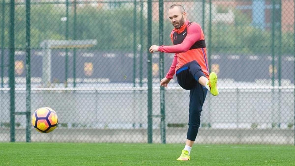 La presencia de Andrës Iniesta se presenta como el revulsivo del Barcelona ante el Real Madrid este sábado